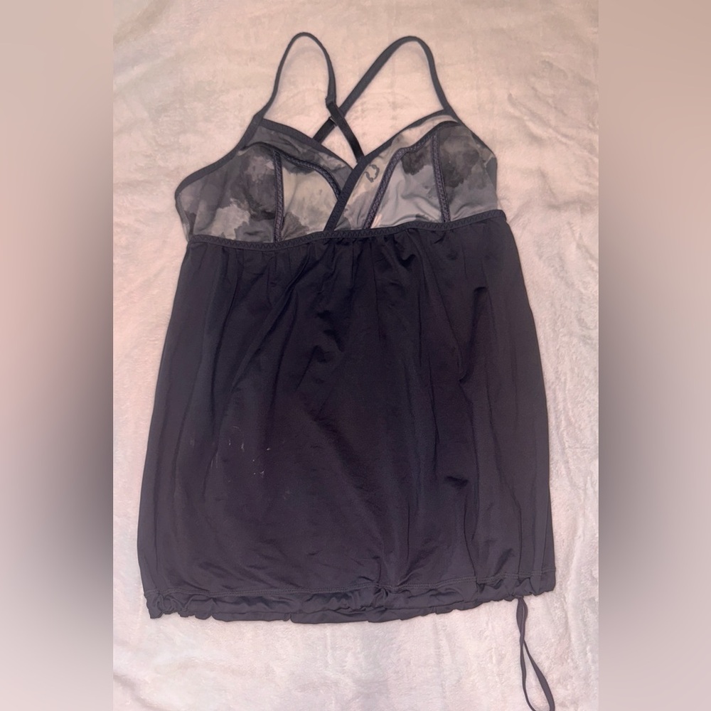 Lululemon cross back top size 8